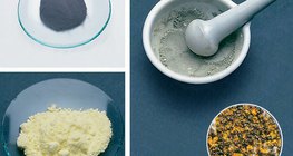 Желязо на прах (отгоре), сяра на прах (отдолу) и тяхната смес (вдясно)