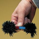 Железен прах върху полюсите на магнит