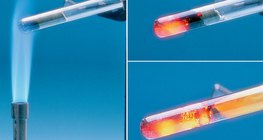 Взаимодействието между железен прах и сяра