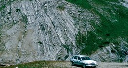 Нагънати скални пластове