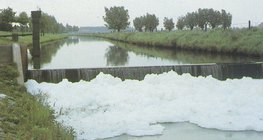 Замърсяване на водата
