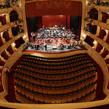 Интериор на театър