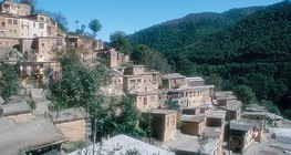 Съвременно селище, подобно на неолитно село (Иран)