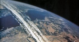 Струйно течение над Червено море