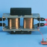 Трансформатор, включен към електрическата мрежа Трансформатор, включен към електрическата мрежа