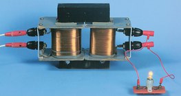 Трансформатор, включен към електрическата мрежа