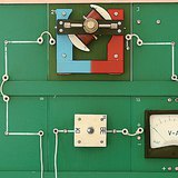 Модел на електрически двигател