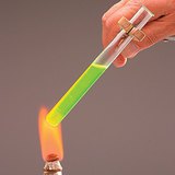 Загряване на епруветка