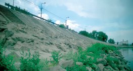 Укрепен бряг