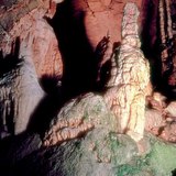 Сталактити, сталагмити и сталактони