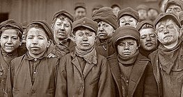 Деца, работещи в мина