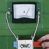 Измерване на силата на електрическия ток с амперметър