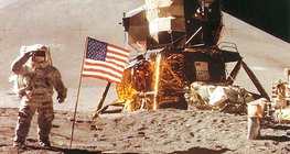 Американски астронавт на Луната (Джеймс Ъруин, "Аполо15", 1971)