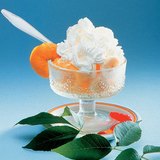 Плодове с разбита сметана