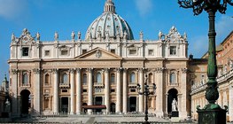 Мадерна: купол и фасада на базиликата "Св. Петър" (1607-1612, барок)