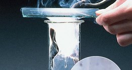 Горене на магнезий във въглероден диоксид