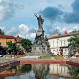 Статуята на Свободата в Арад