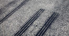 Следи от рязко спиране