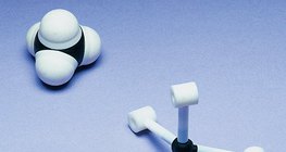 Варианти на триизмерно представяне на молекулата на метана