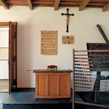 Старо селско училище в Опустасер, Унгария