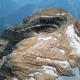 Нагънати скални пластове