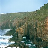 Клиф, образуван от брегова ерозия