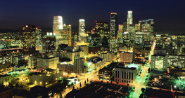 Нощен пейзаж от центъра на Лос Анджелис