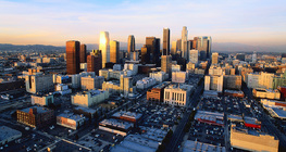 Лос Анджелис - изглед от центъра на града