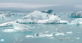 Зараждащи се айсберги в Исландия