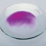 Водният разтвор на натриев етоксид е алкален