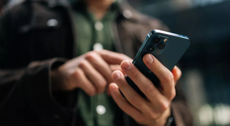 Електромагнитни чудеса: физиката зад мобилните телефони